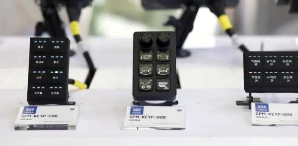 D08面板.jpg D08面板.jpg